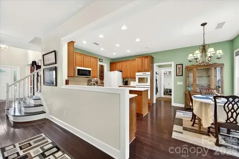 10604 Knight Castle Drive Charlotte NC 28277