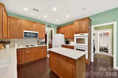 10604 Knight Castle Drive Charlotte NC 28277