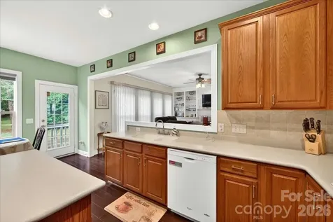 10604 Knight Castle Drive Charlotte NC 28277