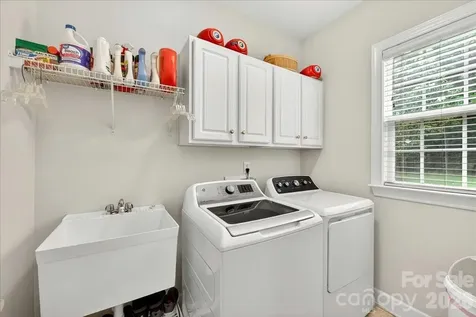 10604 Knight Castle Drive Charlotte NC 28277