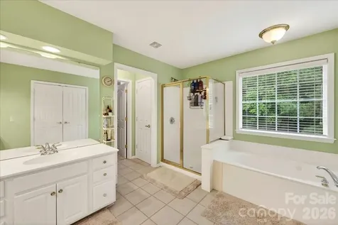 10604 Knight Castle Drive Charlotte NC 28277