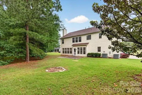 10604 Knight Castle Drive Charlotte NC 28277