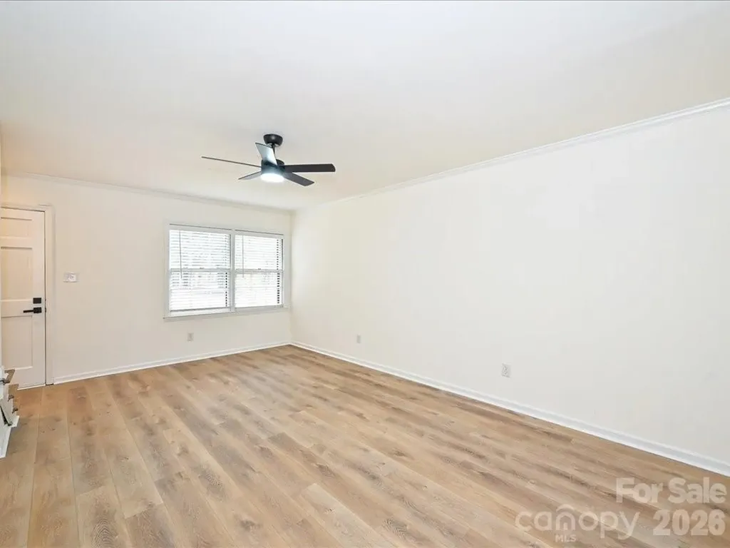 6810 Farmingdale Drive Charlotte NC 28212