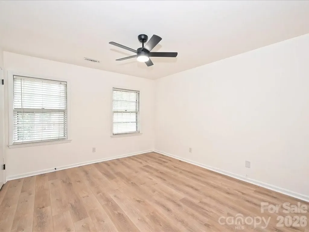 6810 Farmingdale Drive Charlotte NC 28212