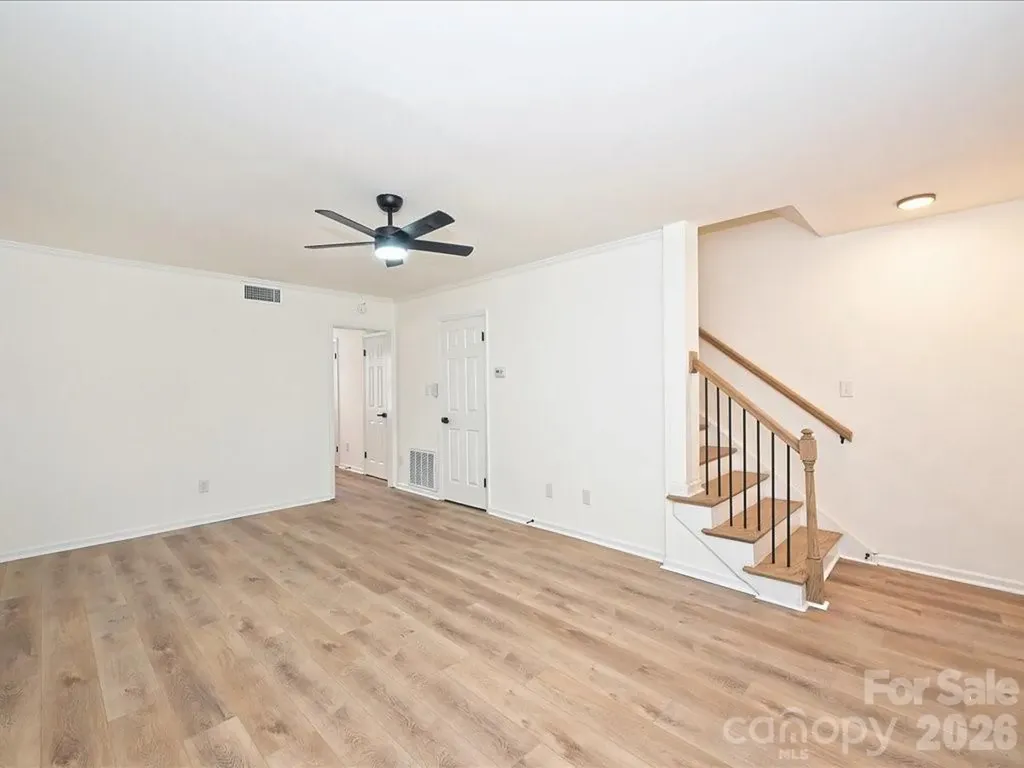6810 Farmingdale Drive Charlotte NC 28212