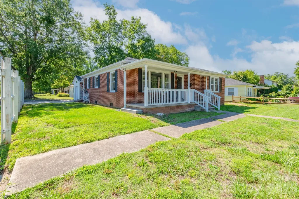 1101 Oakwood Avenue Kannapolis NC 28081