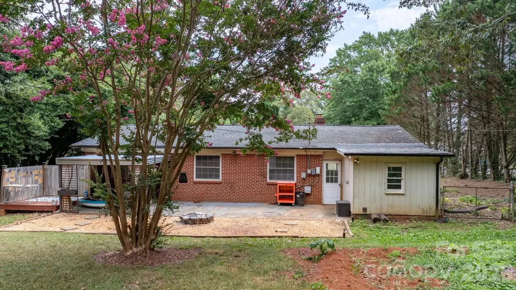 1809 31st Street NE Hickory NC 28601