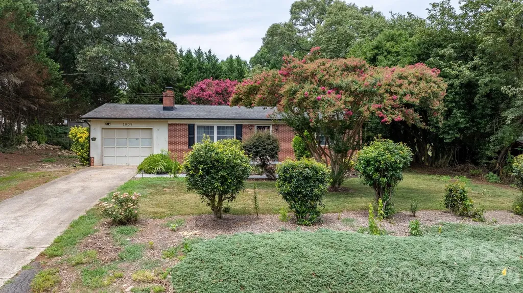 1809 31st Street NE Hickory NC 28601