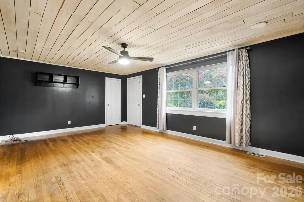 1809 31st Street NE Hickory NC 28601