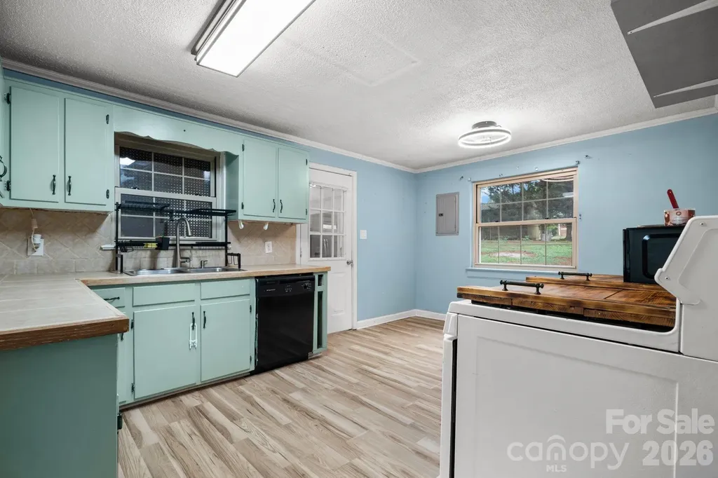 1809 31st Street NE Hickory NC 28601