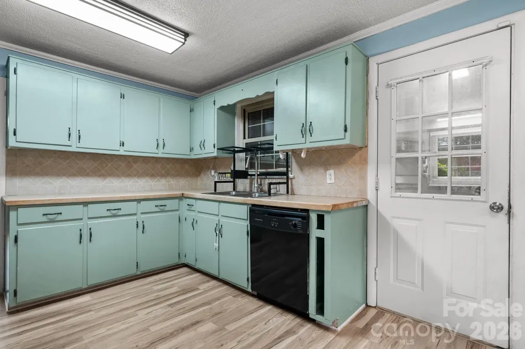 1809 31st Street NE Hickory NC 28601