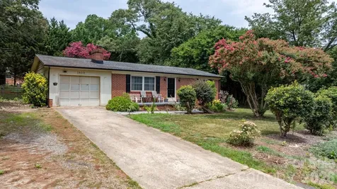 1809 31st Street NE Hickory NC 28601
