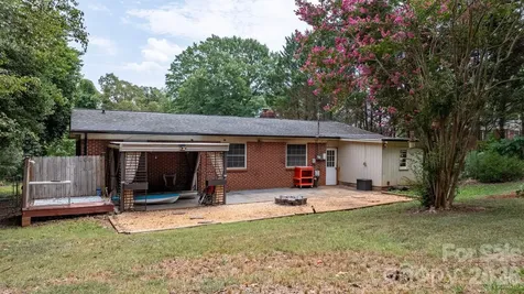 1809 31st Street NE Hickory NC 28601