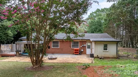 1809 31st Street NE Hickory NC 28601