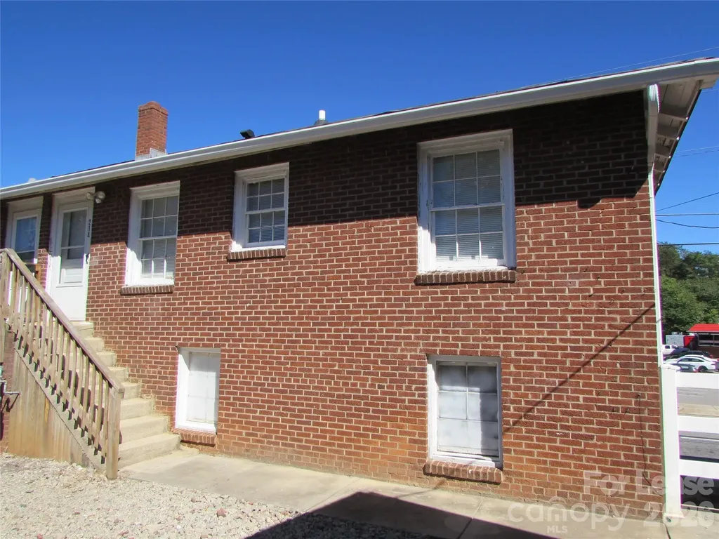 214 Salisbury Road Mooresville NC 28677