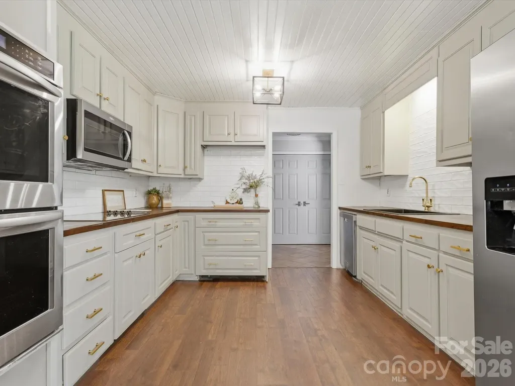 117 Club View Drive Cherryville NC 28021