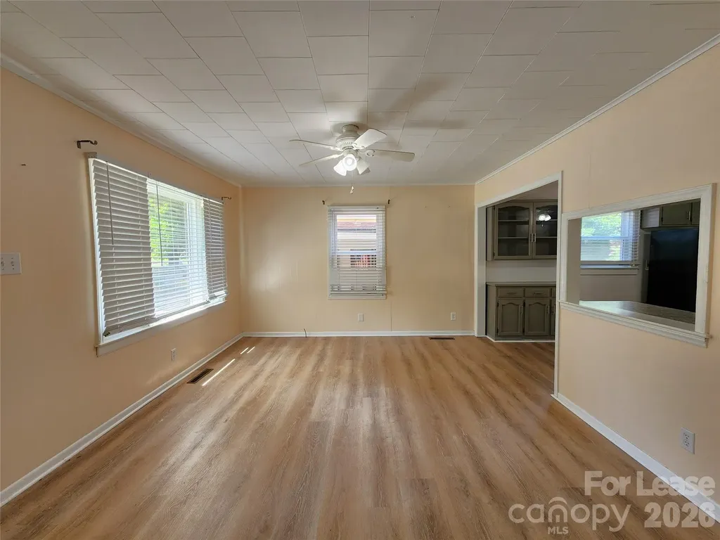 135 Oak Grove Road Statesville NC 28677
