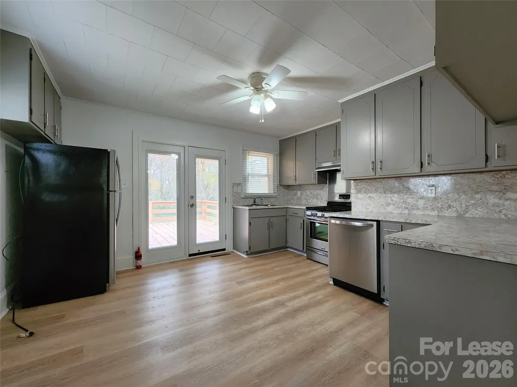 135 Oak Grove Road Statesville NC 28677
