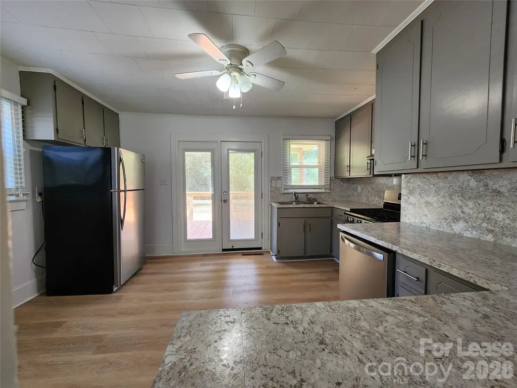 135 Oak Grove Road Statesville NC 28677