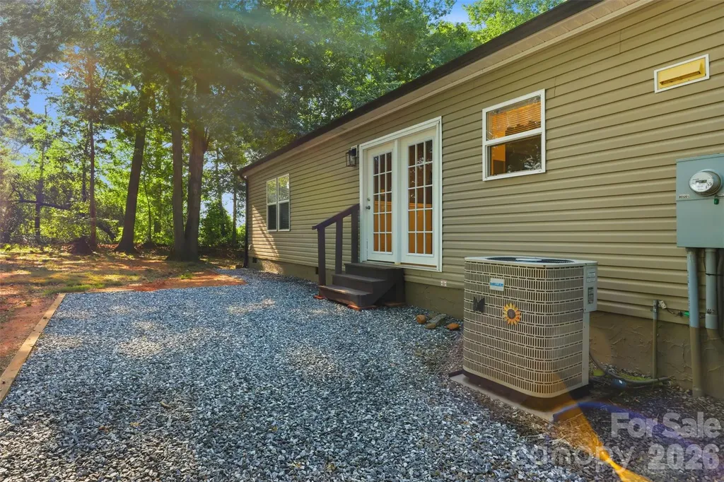 975 Jay Burke Road Taylorsville NC 28681