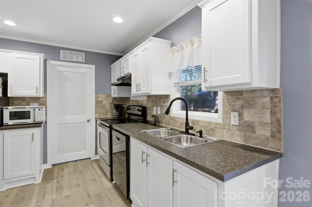 975 Jay Burke Road Taylorsville NC 28681