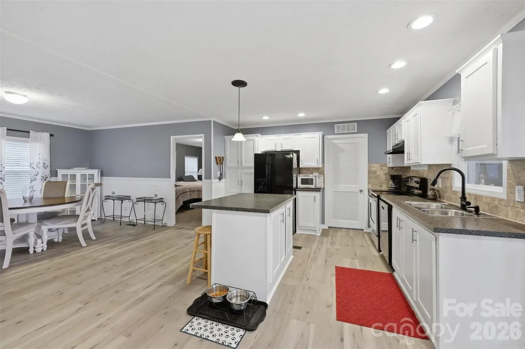 975 Jay Burke Road Taylorsville NC 28681