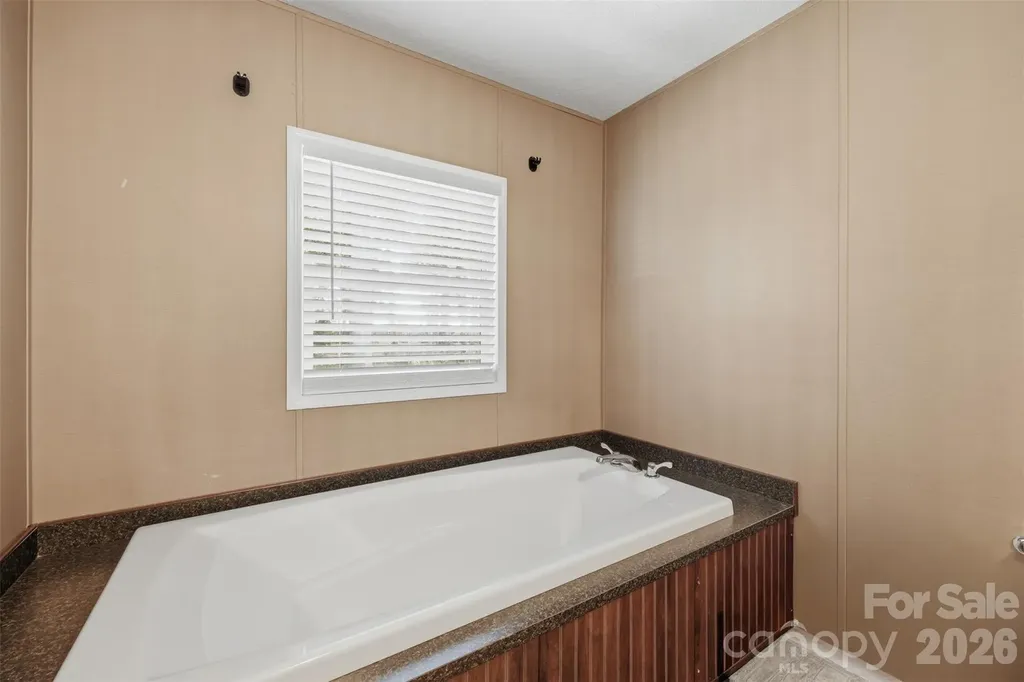 975 Jay Burke Road Taylorsville NC 28681