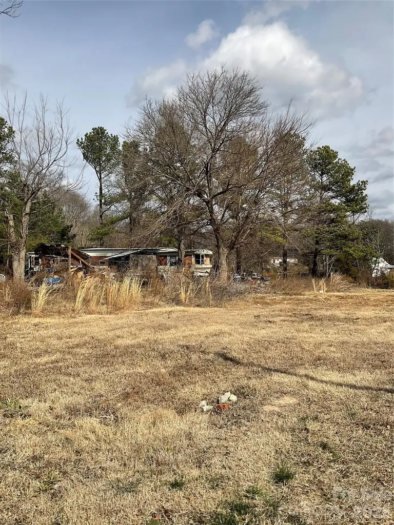 293 S Pea Ridge Road Mooresboro NC 28114