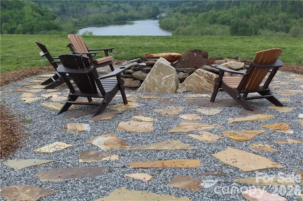 218 Table Rock Trace NW Morganton NC 28655