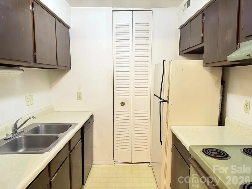 401 Orchard Trace Lane Charlotte NC 28213