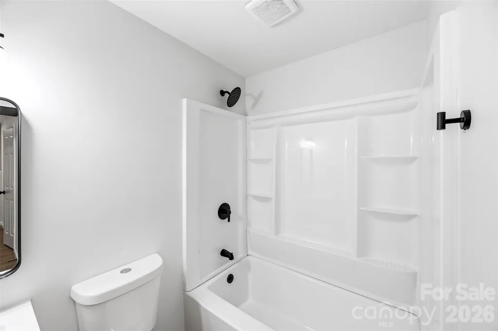 1047 White Plains Road Charlotte NC 28213