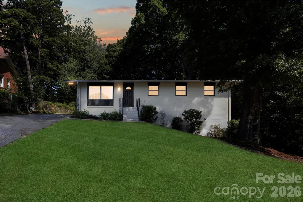 1047 White Plains Road Charlotte NC 28213