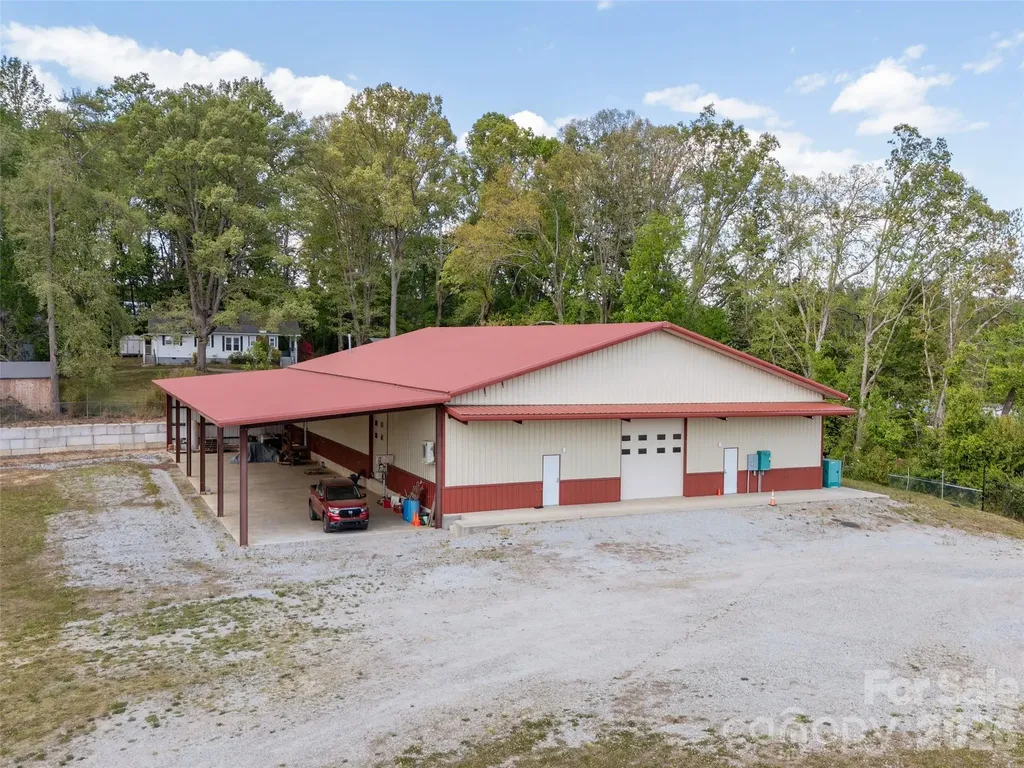 285 Mt Gilead Church Road Mills River NC 28759