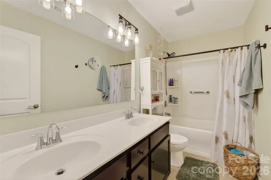 15109 Ockeechobee Court Charlotte NC 28227