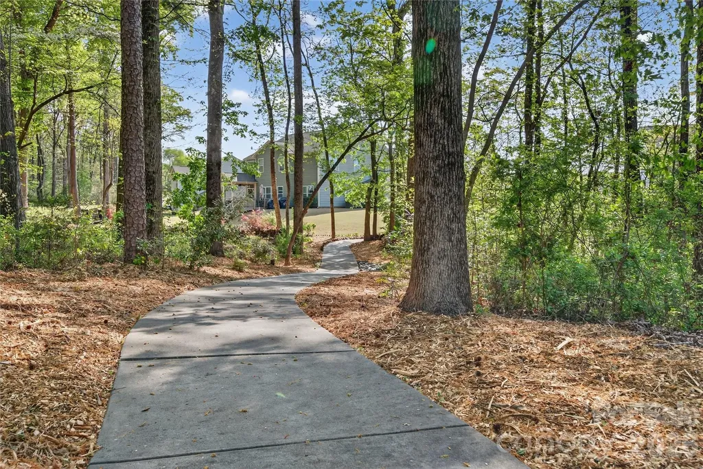15109 Ockeechobee Court Charlotte NC 28227