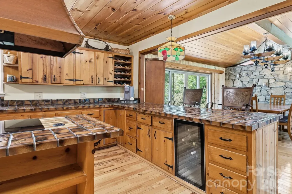 570 Rugged Top Road Waynesville NC 28785