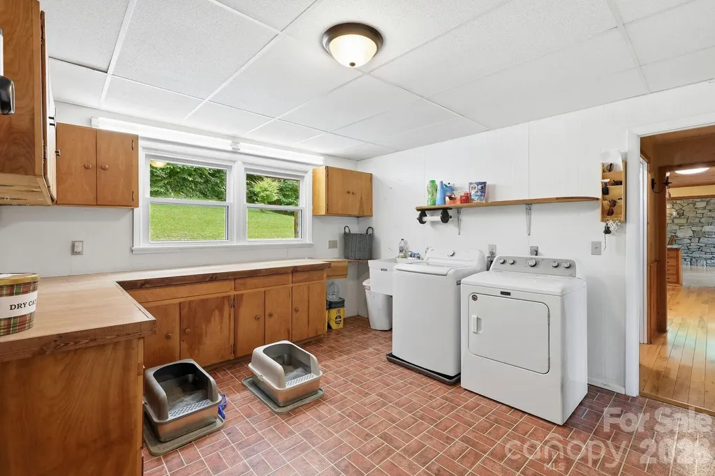 570 Rugged Top Road Waynesville NC 28785