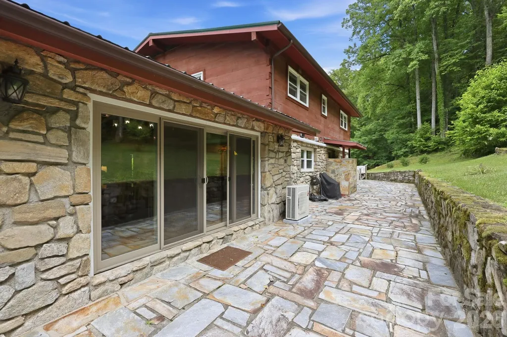 570 Rugged Top Road Waynesville NC 28785