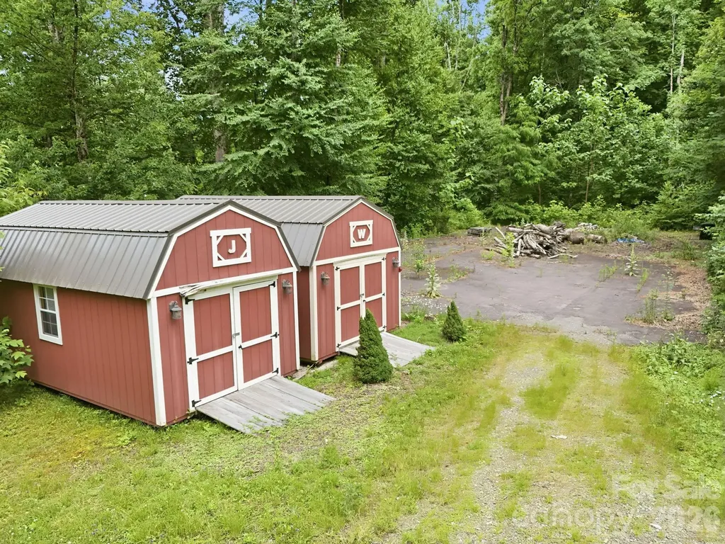 570 Rugged Top Road Waynesville NC 28785