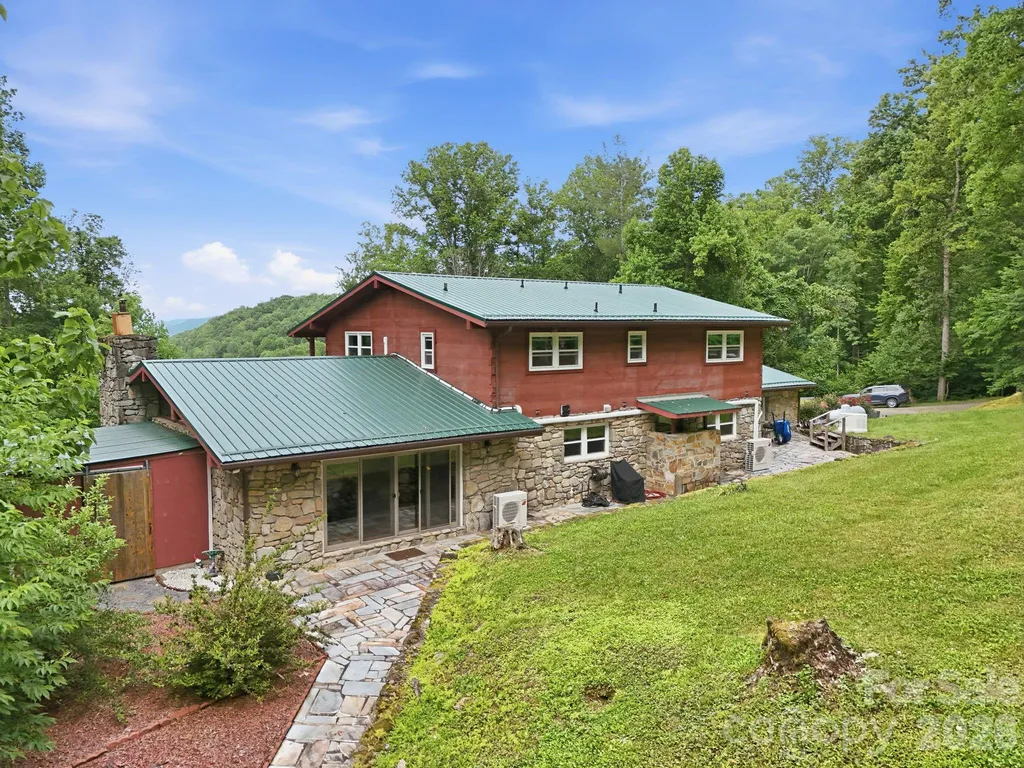 570 Rugged Top Road Waynesville NC 28785