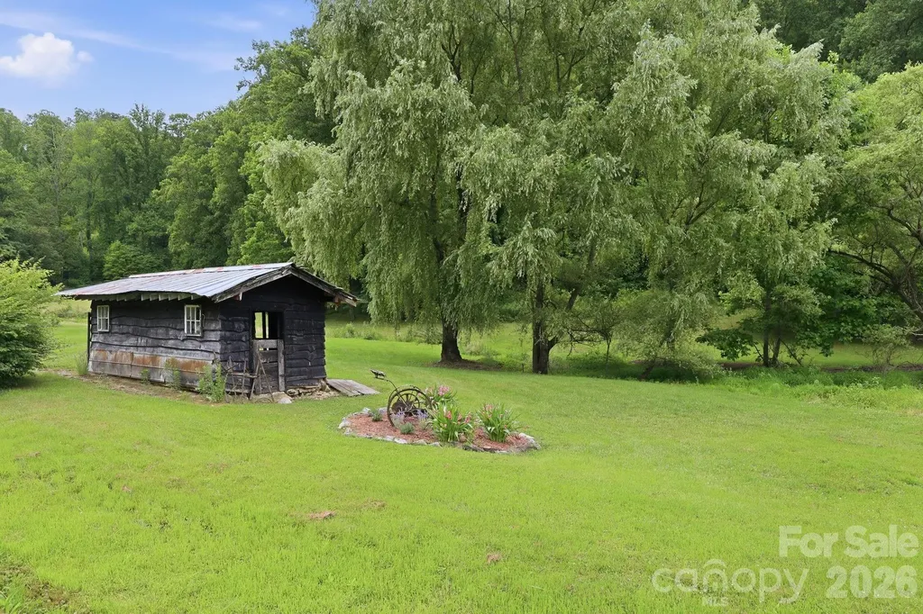 570 Rugged Top Road Waynesville NC 28785