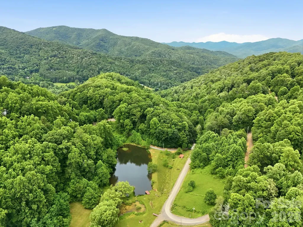 570 Rugged Top Road Waynesville NC 28785