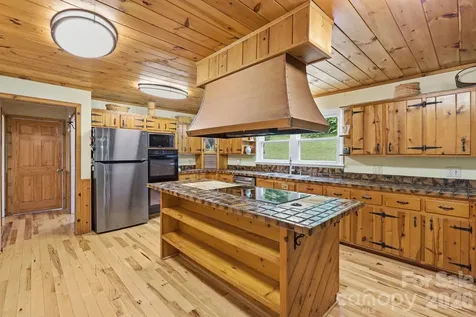 570 Rugged Top Road Waynesville NC 28785