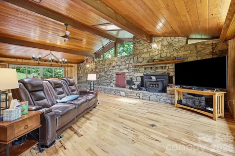 570 Rugged Top Road Waynesville NC 28785