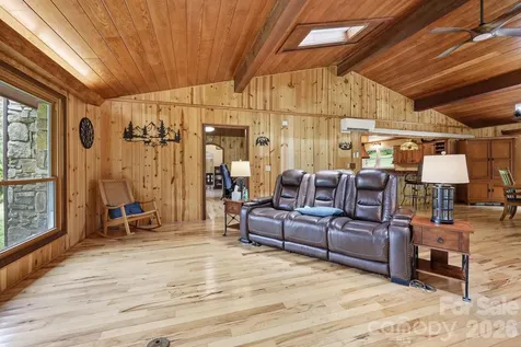 570 Rugged Top Road Waynesville NC 28785