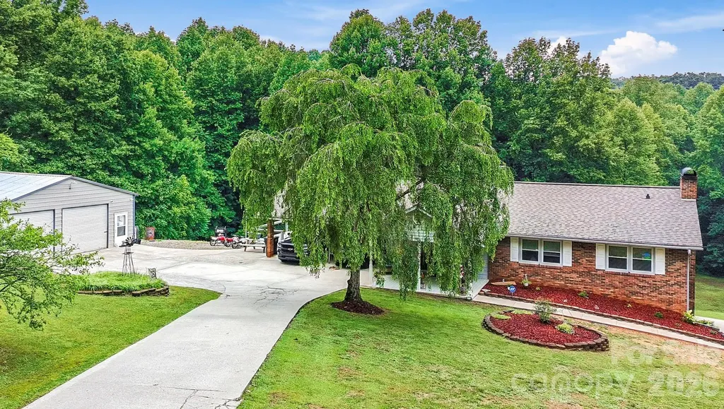 303 Alexander Drive North Wilkesboro NC 28659