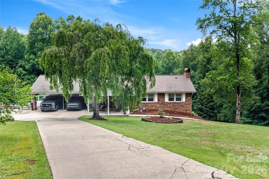 303 Alexander Drive North Wilkesboro NC 28659