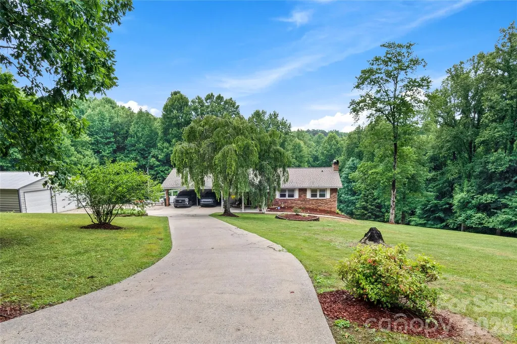 303 Alexander Drive North Wilkesboro NC 28659