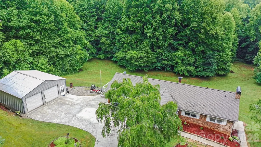 303 Alexander Drive North Wilkesboro NC 28659