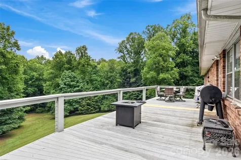 303 Alexander Drive North Wilkesboro NC 28659